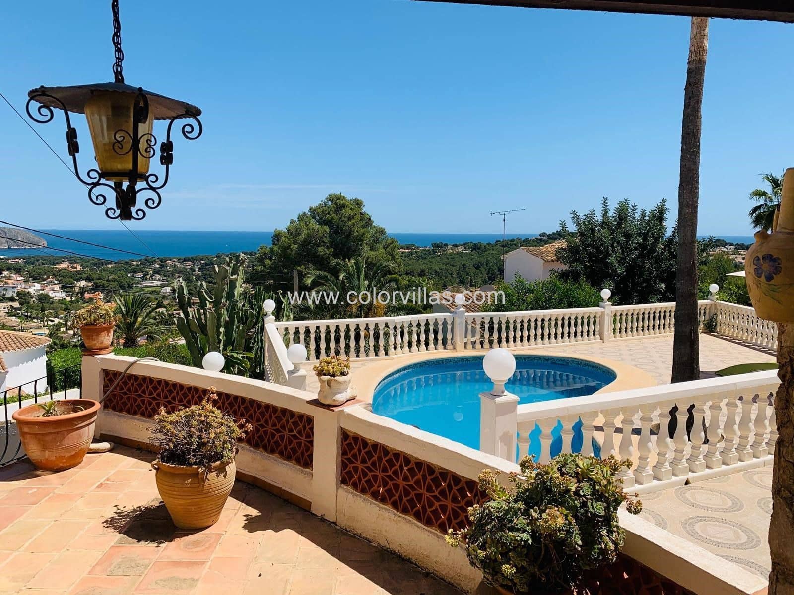 4 makuuhuone Huvila myytävänä paikassa Moraira mukana 
autotalli - 895 000 € (Ref: 9414674)