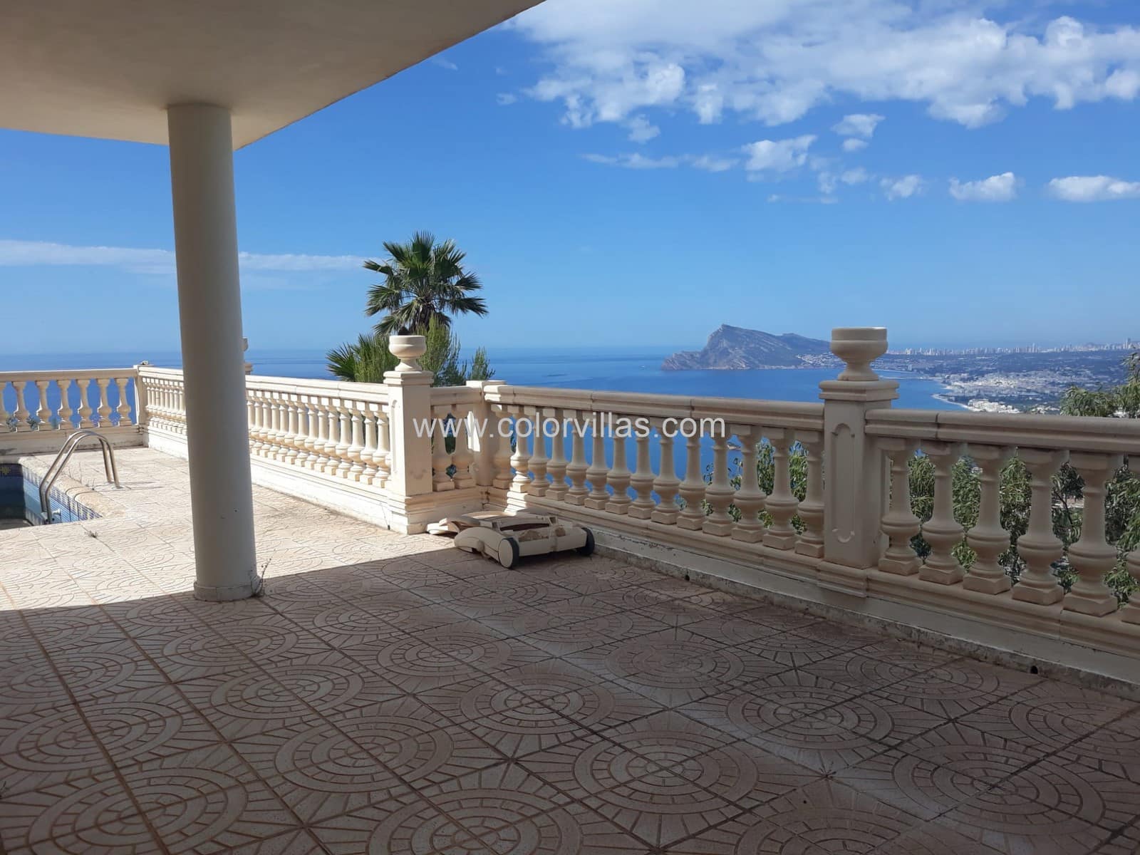 5 Zimmer Villa zu verkaufen in Altea mit Pool Garage - 1.300.000 € (Ref: 9414675)