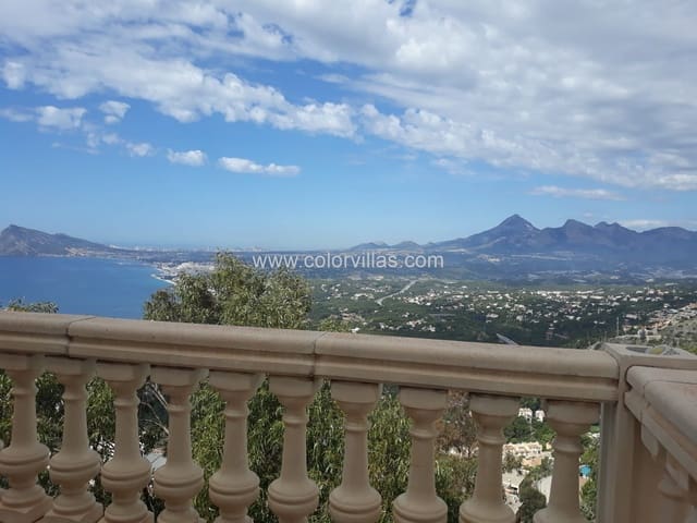 5 Zimmer Villa zu verkaufen in Altea mit Pool Garage - 1.300.000 € (Ref: 9414675)