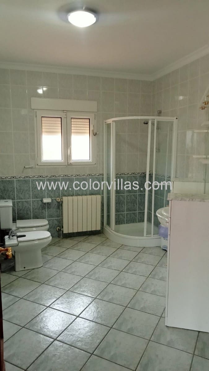 5 bedroom Villa for sale in Calpe / Calp with garage - € 950,000 (Ref: 9414677)