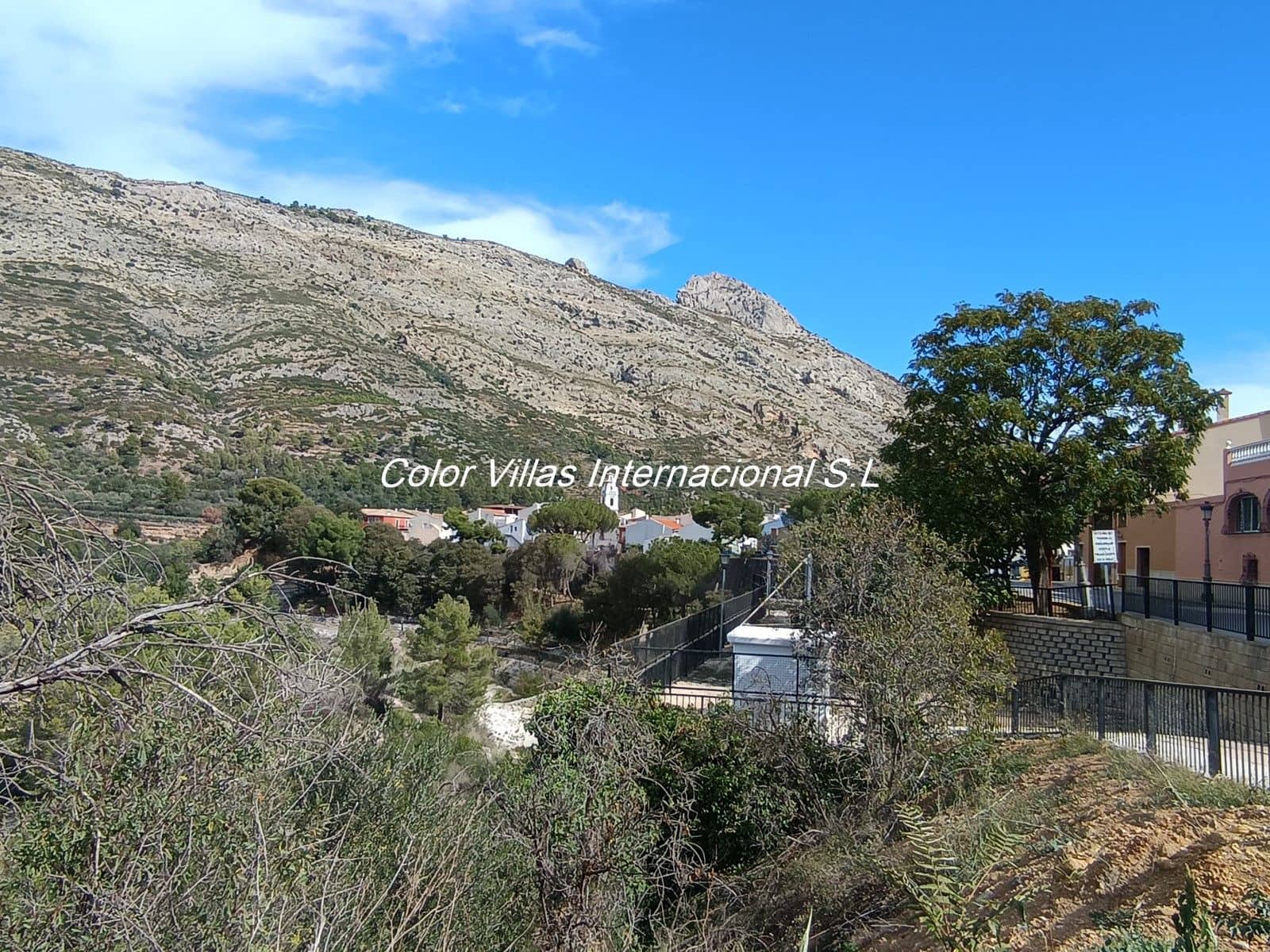 Semi-detached Villa for sale in Benigembla / Benichembla with garage - € 210,500 (Ref: 9414678)