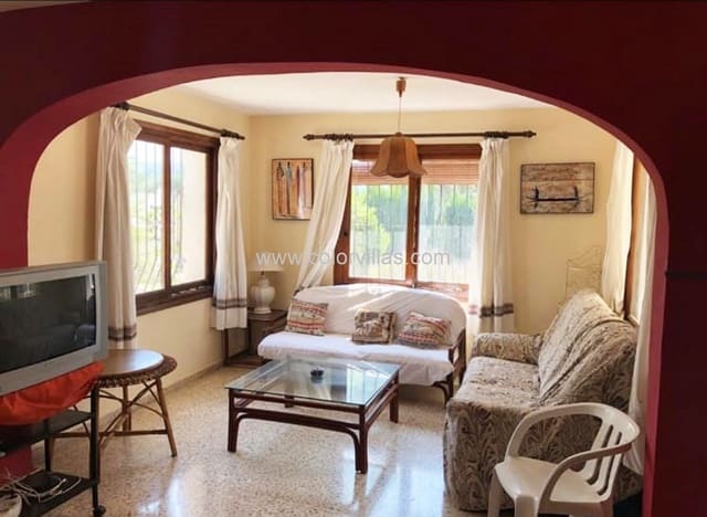 6 bedroom Villa for sale in Moraira, Teulada-Moraira - € 1,490,000 (Ref: 9414679)