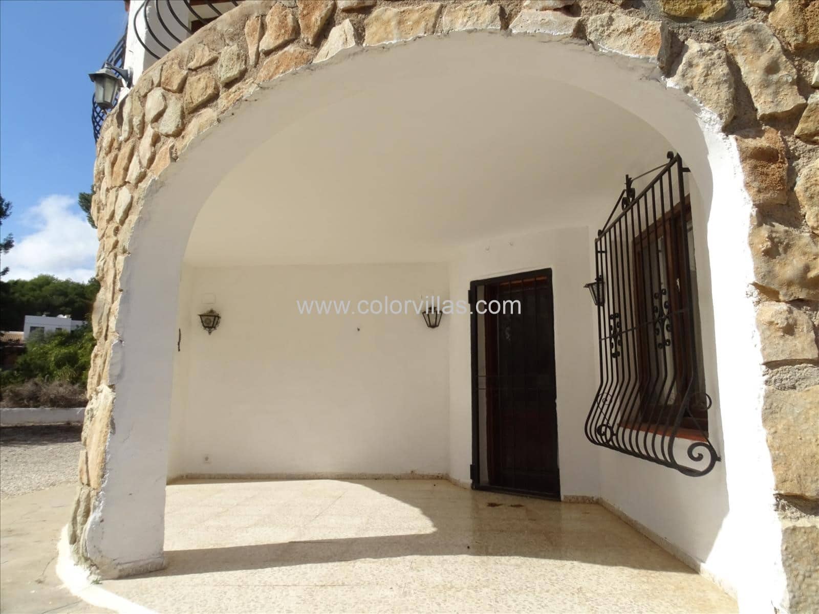 6 bedroom Villa for sale in Moraira - € 1,490,000 (Ref: 9414679)