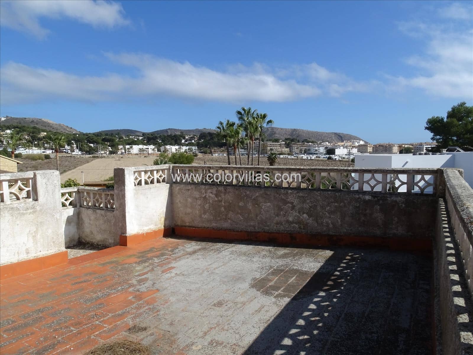 6 bedroom Villa for sale in Moraira - € 1,490,000 (Ref: 9414679)