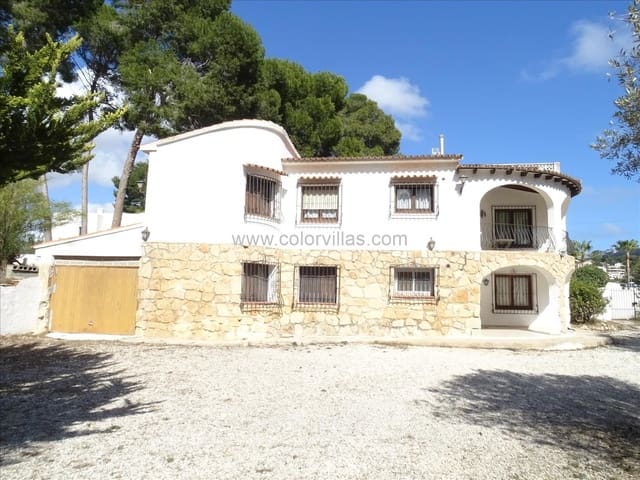 6 bedroom Villa for sale in Moraira, Teulada-Moraira - € 1,490,000 (Ref: 9414679)