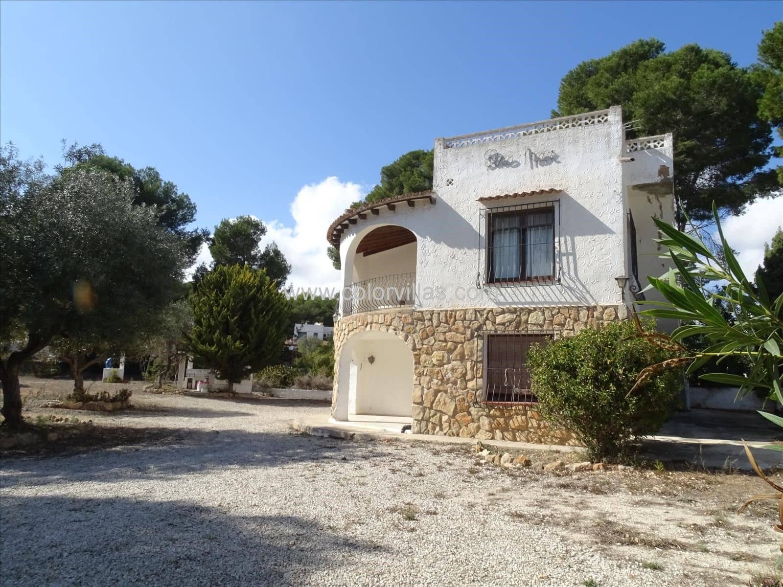 6 bedroom Villa for sale in Moraira - € 1,490,000 (Ref: 9414679)