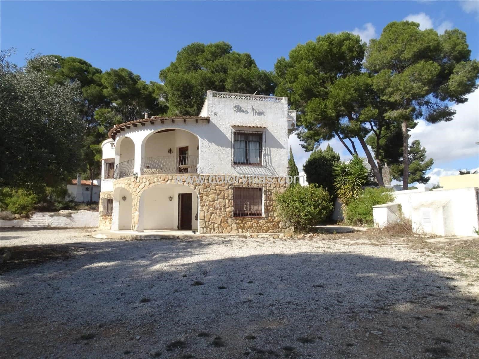 6 bedroom Villa for sale in Moraira - € 1,490,000 (Ref: 9414679)