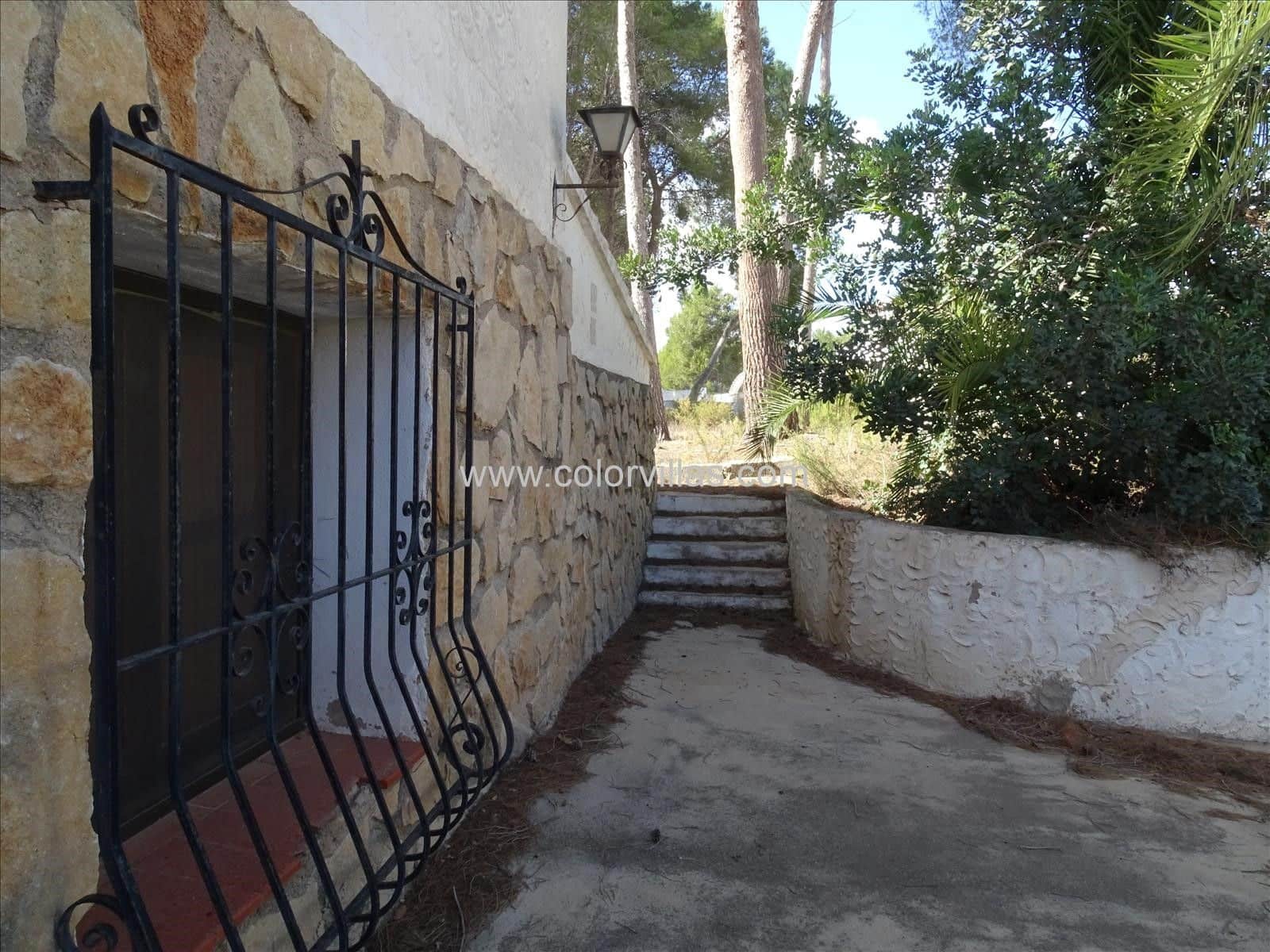 6 bedroom Villa for sale in Moraira - € 1,490,000 (Ref: 9414679)