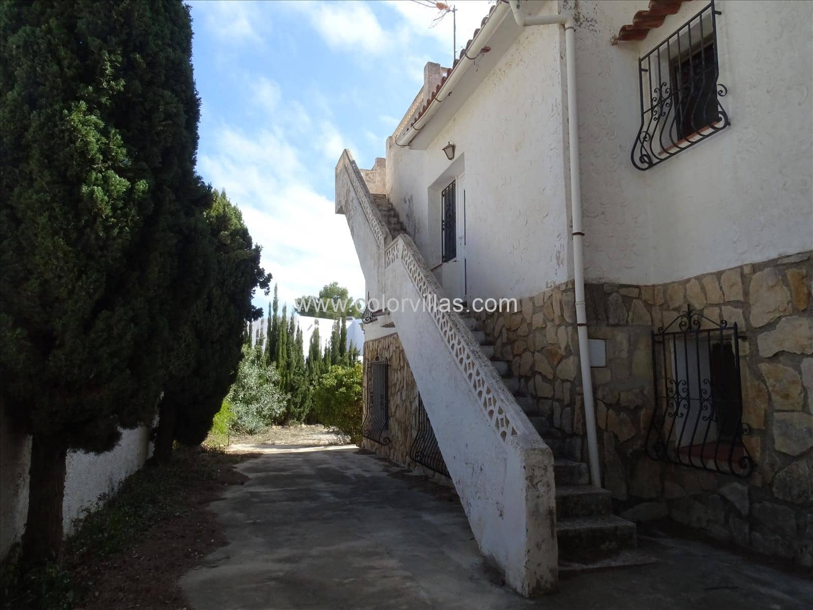 6 bedroom Villa for sale in Moraira - € 1,490,000 (Ref: 9414679)