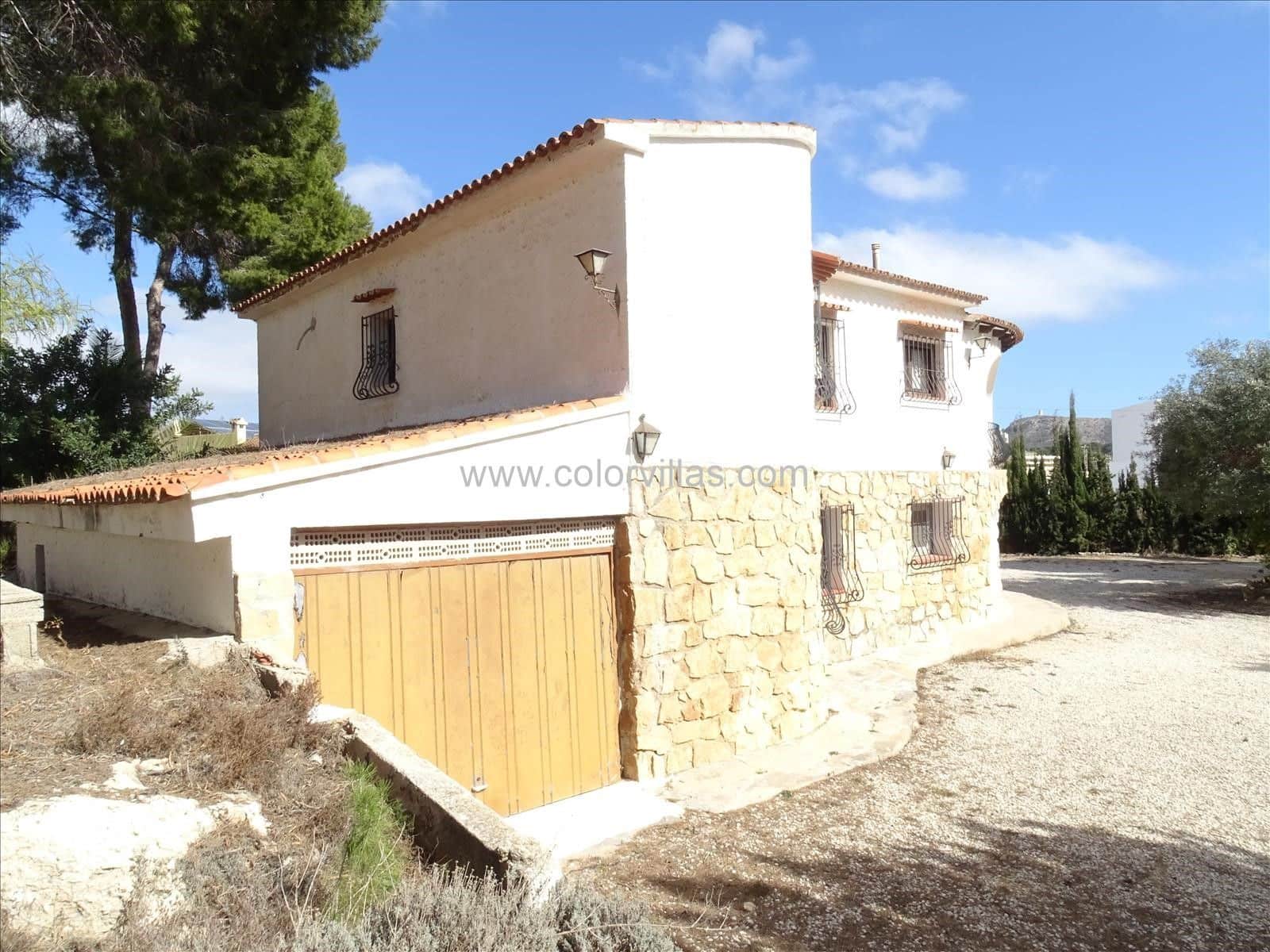 6 bedroom Villa for sale in Moraira - € 1,490,000 (Ref: 9414679)