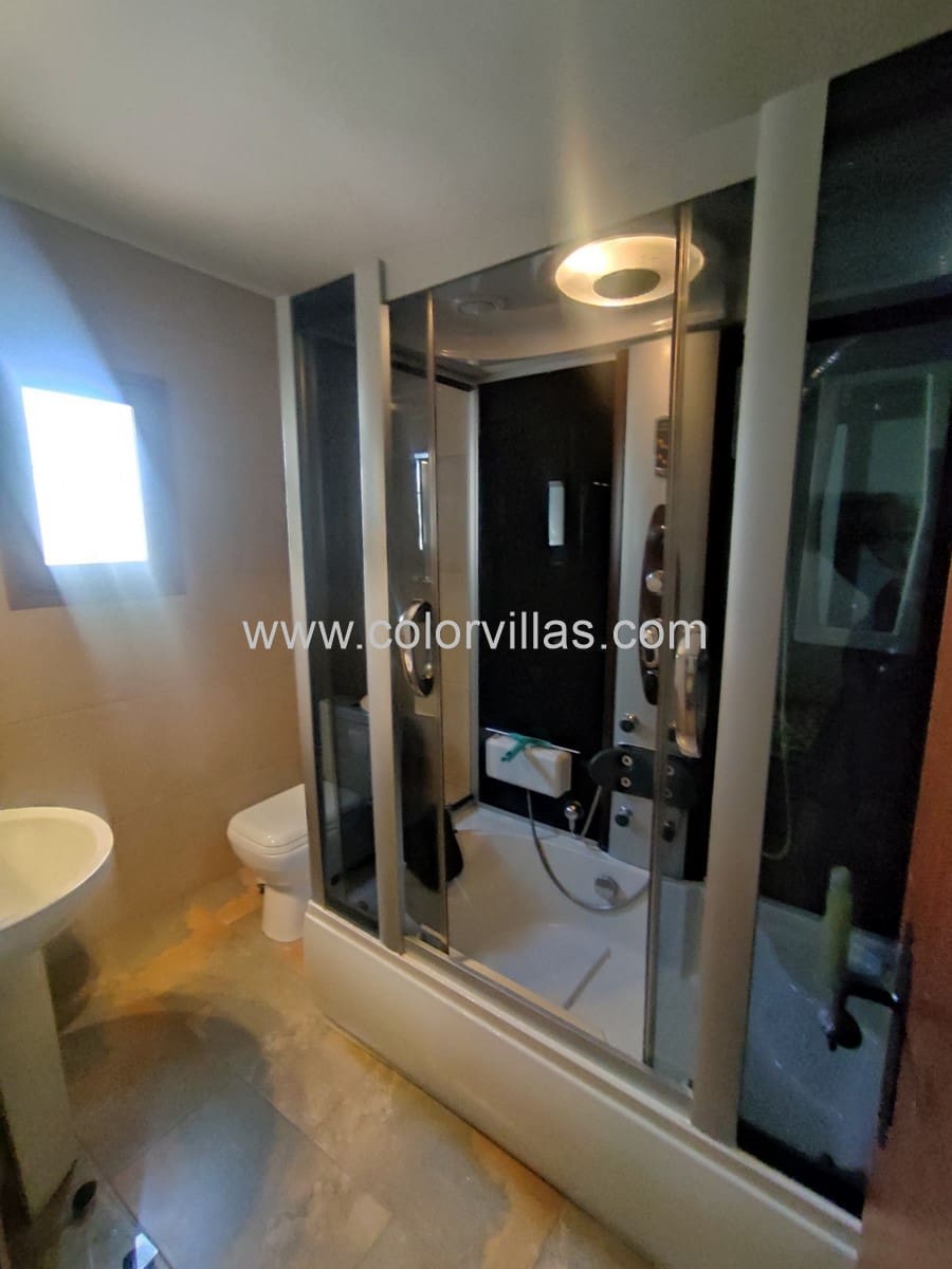 3 makuuhuone Huvila myytävänä paikassa Benissa mukana 
autotalli - 485 000 € (Ref: 9414680)