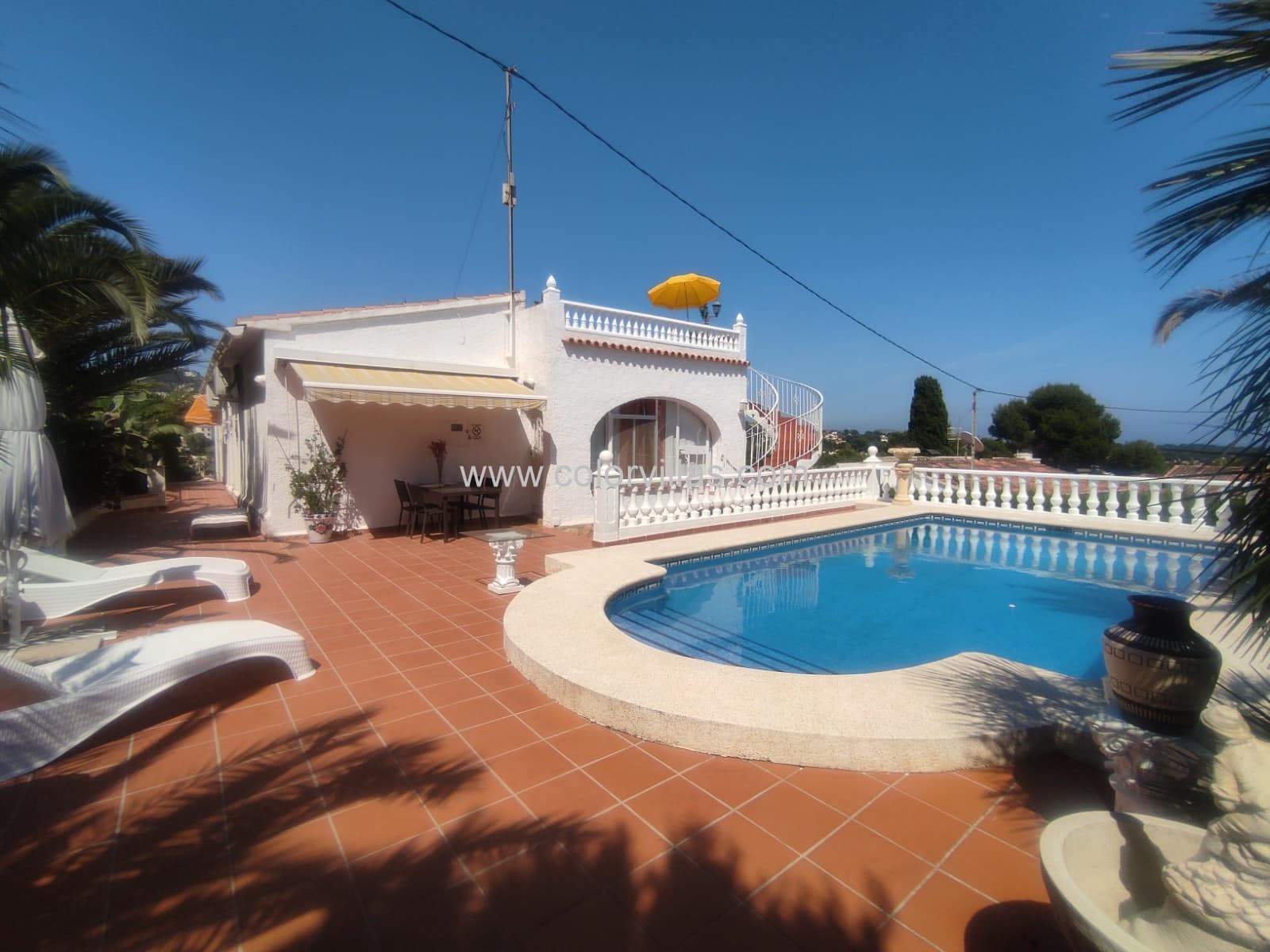 3 makuuhuone Huvila myytävänä paikassa Benissa mukana 
autotalli - 485 000 € (Ref: 9414680)