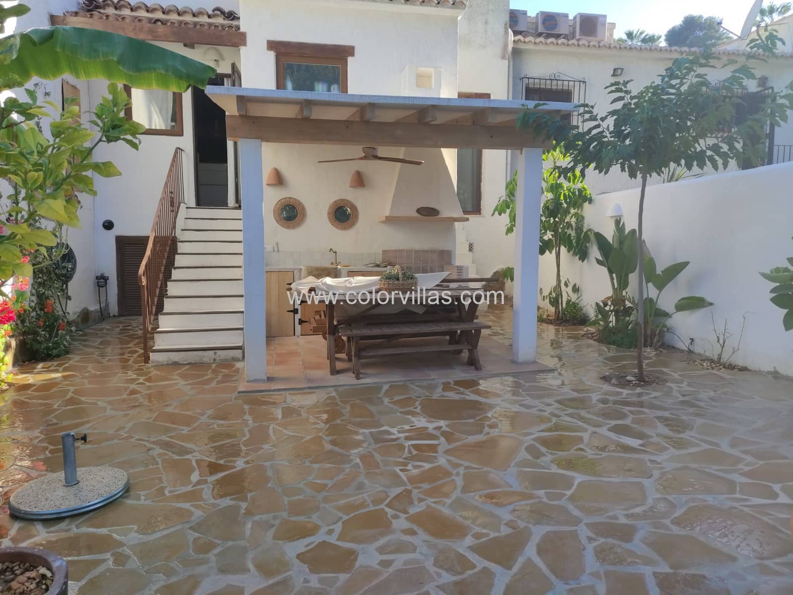 2 bedroom Bungalow for rent in Moraira - € 1,600 (Ref: 9414681)