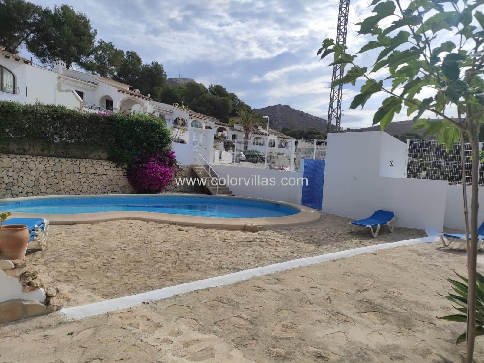 2 bedroom Bungalow for rent in Moraira - € 1,600 (Ref: 9414681)