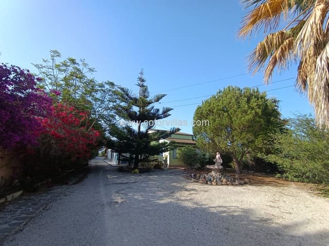 4 soveværelse Finca/Landehus til salg i Benitachell / Benitatxell med garage - € 420.000 (Ref: 9414683)