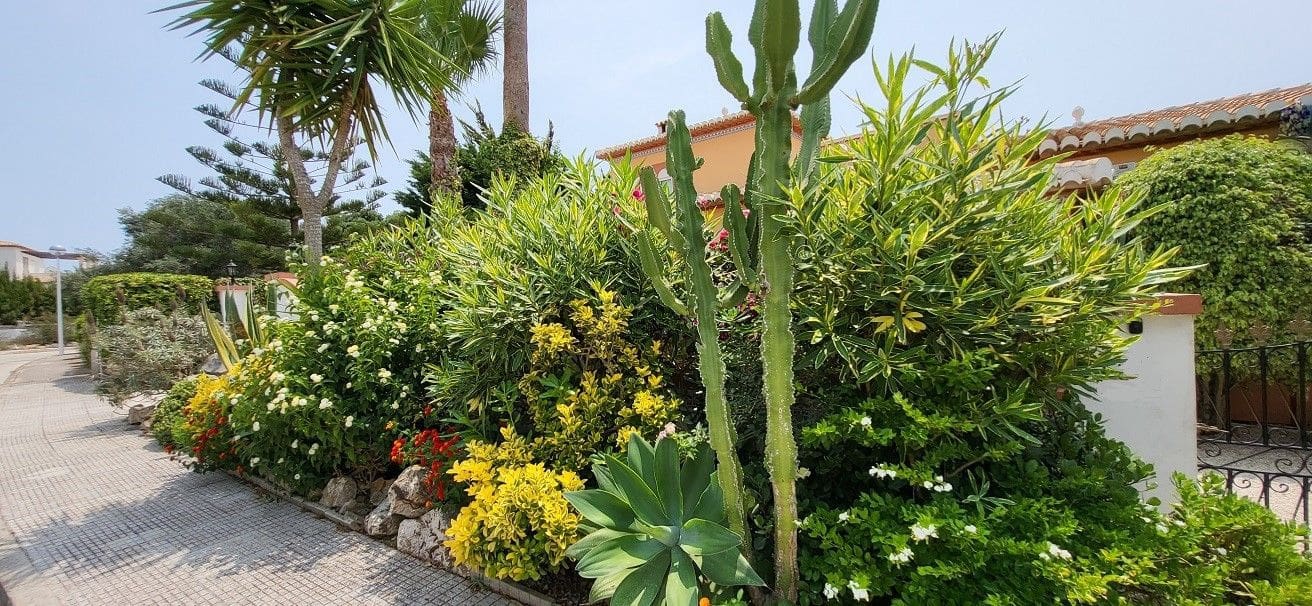 3 makuuhuone Huvila myytävänä paikassa Javea / Xabia mukana 
autotalli - 620 000 € (Ref: 9414687)