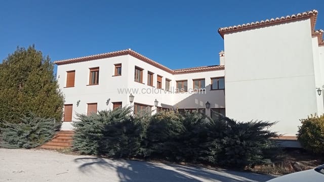 9 soveværelse Finca/Landehus til salg i Paichi, Teulada-Moraira - € 900.000 (Ref: 9414699)