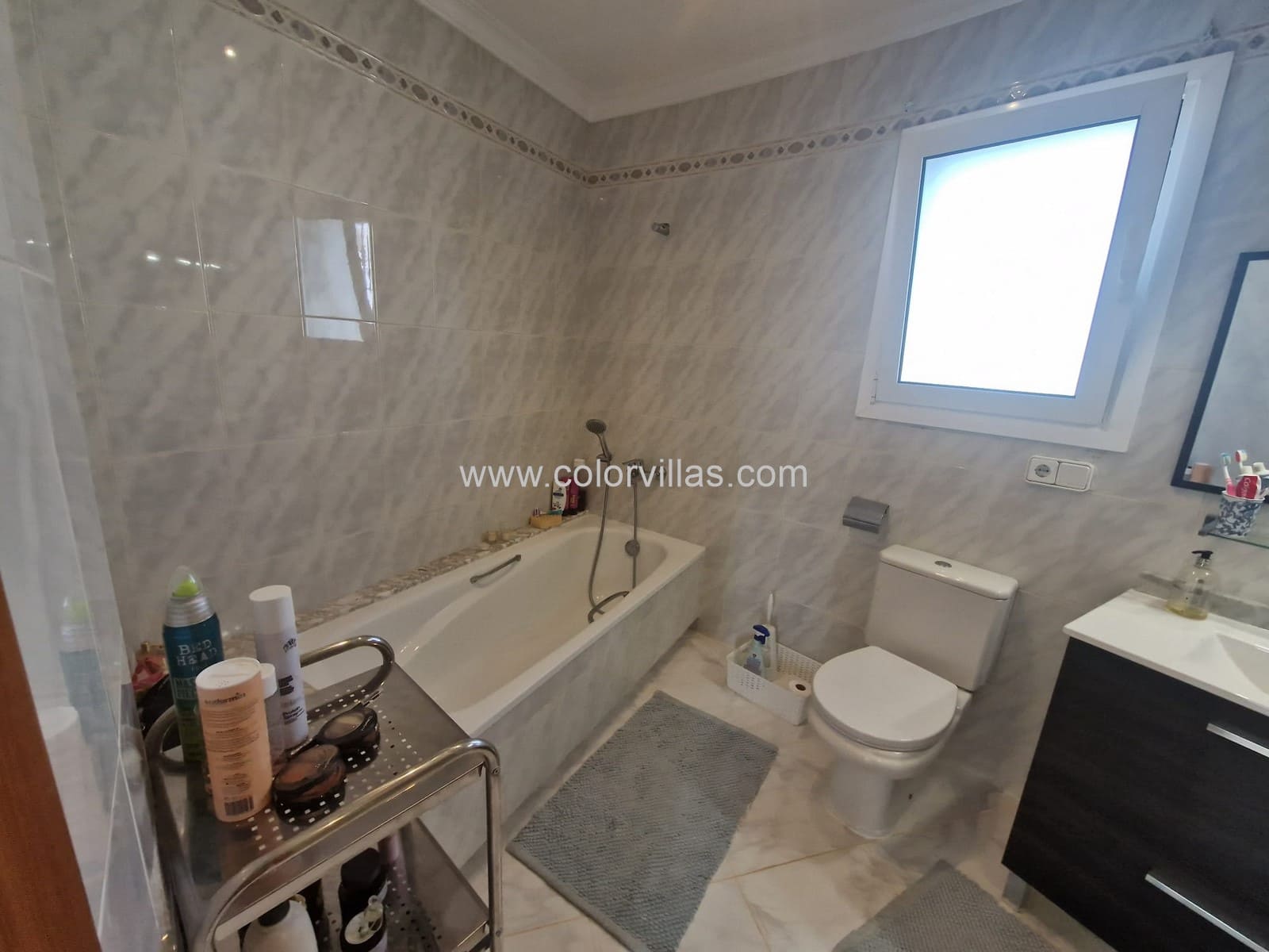 5 bedroom Villa for sale in Moraira with garage - € 745,000 (Ref: 9414702)