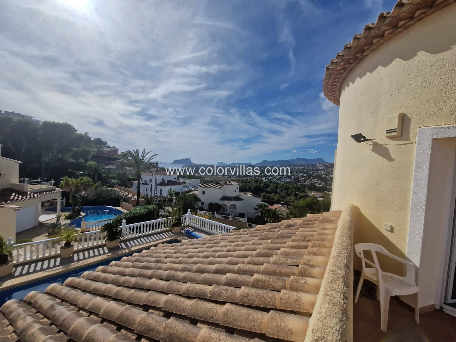 5 bedroom Villa for sale in Moraira with garage - € 745,000 (Ref: 9414702)