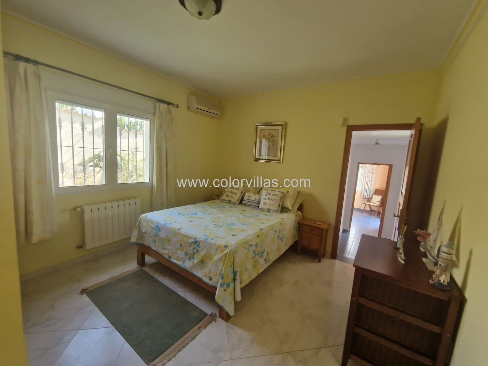 5 bedroom Villa for sale in Moraira with garage - € 745,000 (Ref: 9414702)