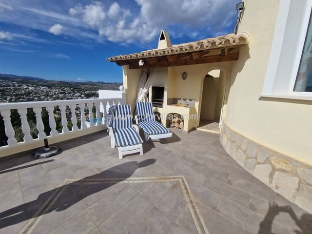 5 bedroom Villa for sale in Paichi, Teulada-Moraira with garage - € 745,000 (Ref: 9414702)