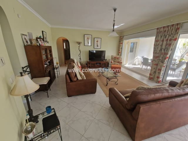 5 bedroom Villa for sale in Paichi, Teulada-Moraira with garage - € 745,000 (Ref: 9414702)