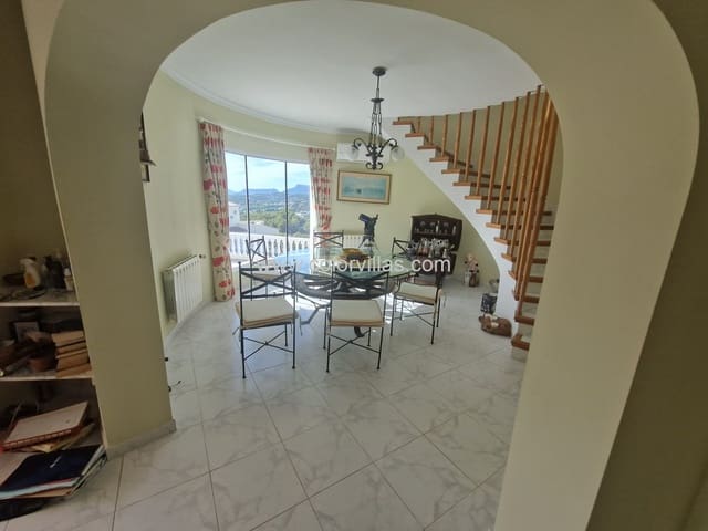 5 bedroom Villa for sale in Paichi, Teulada-Moraira with garage - € 745,000 (Ref: 9414702)