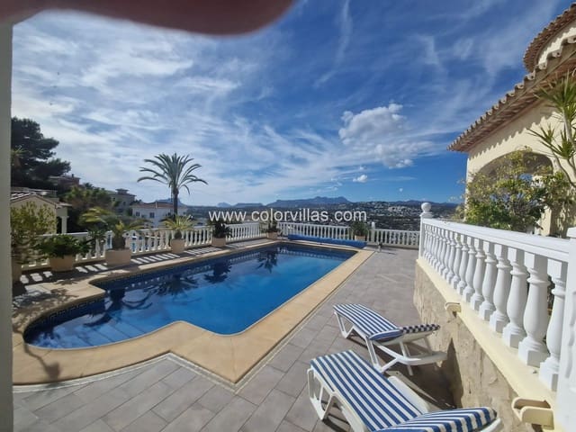 5 bedroom Villa for sale in Paichi, Teulada-Moraira with garage - € 745,000 (Ref: 9414702)