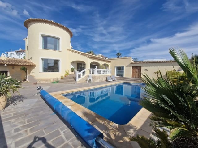 5 bedroom Villa for sale in Paichi, Teulada-Moraira with garage - € 745,000 (Ref: 9414702)