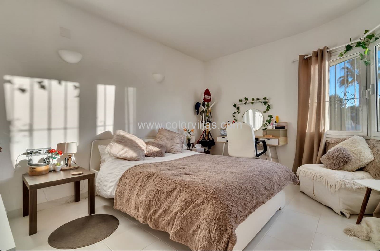 6 bedroom Villa for sale in Teulada with garage - € 895,000 (Ref: 9414703)