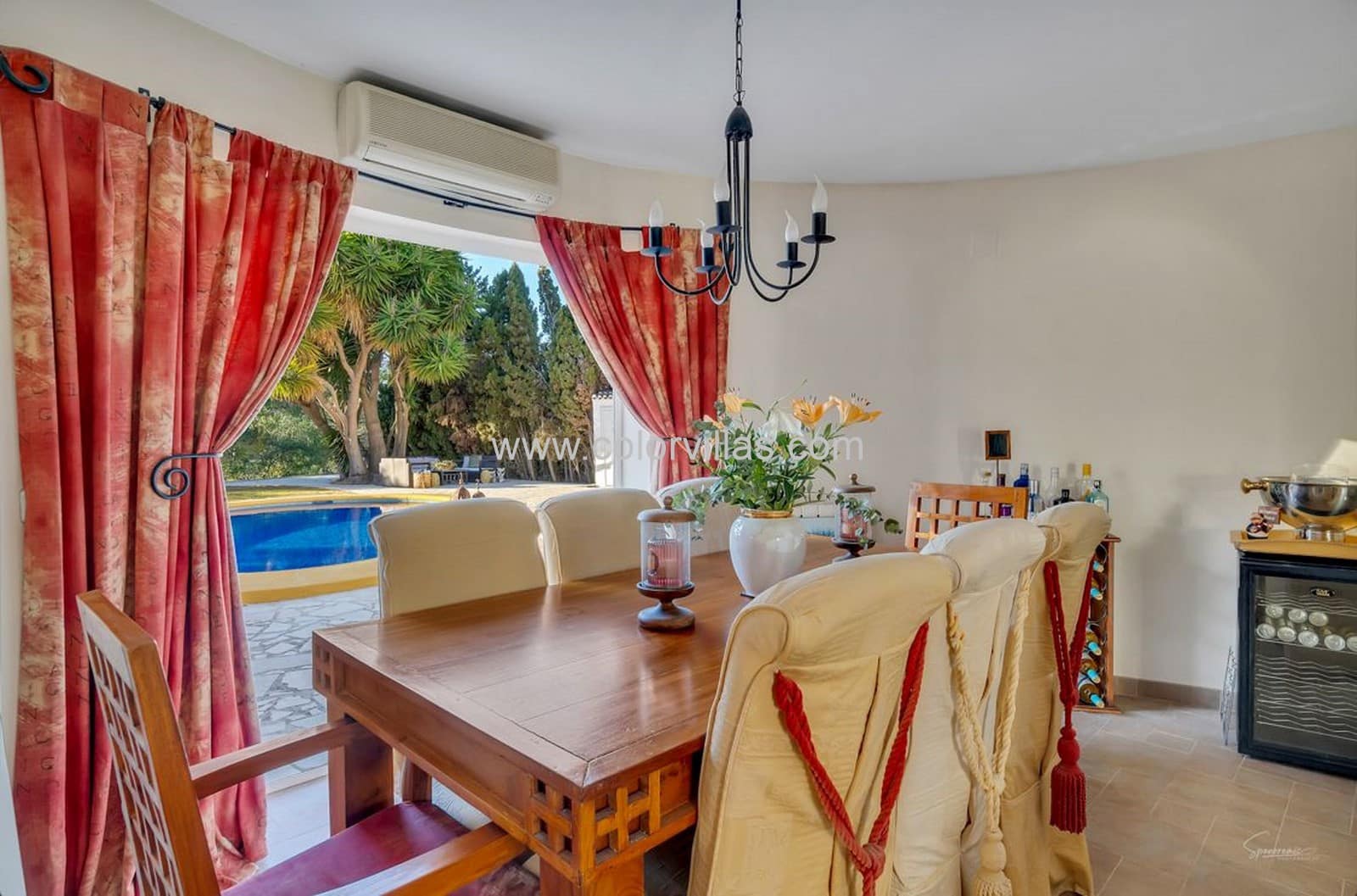 6 bedroom Villa for sale in Teulada with garage - € 895,000 (Ref: 9414703)