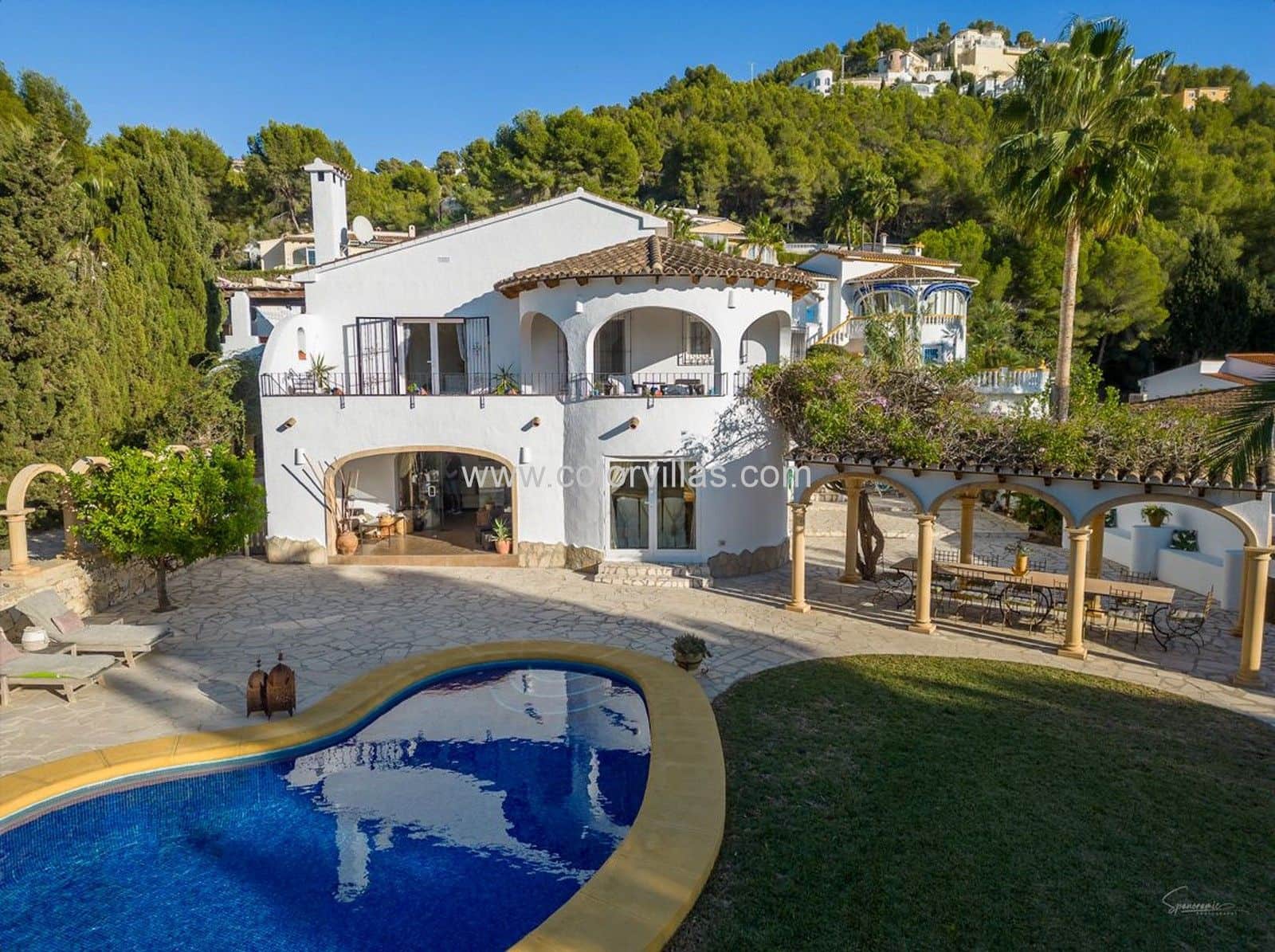 6 bedroom Villa for sale in Teulada with garage - € 895,000 (Ref: 9414703)