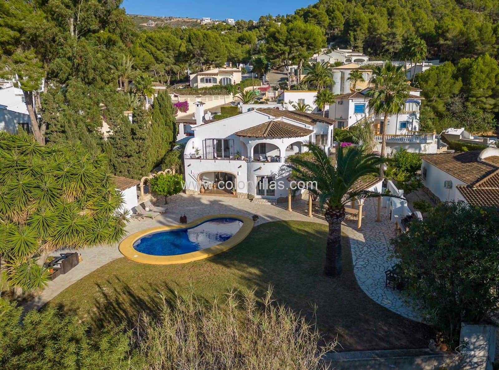 6 bedroom Villa for sale in Teulada with garage - € 895,000 (Ref: 9414703)