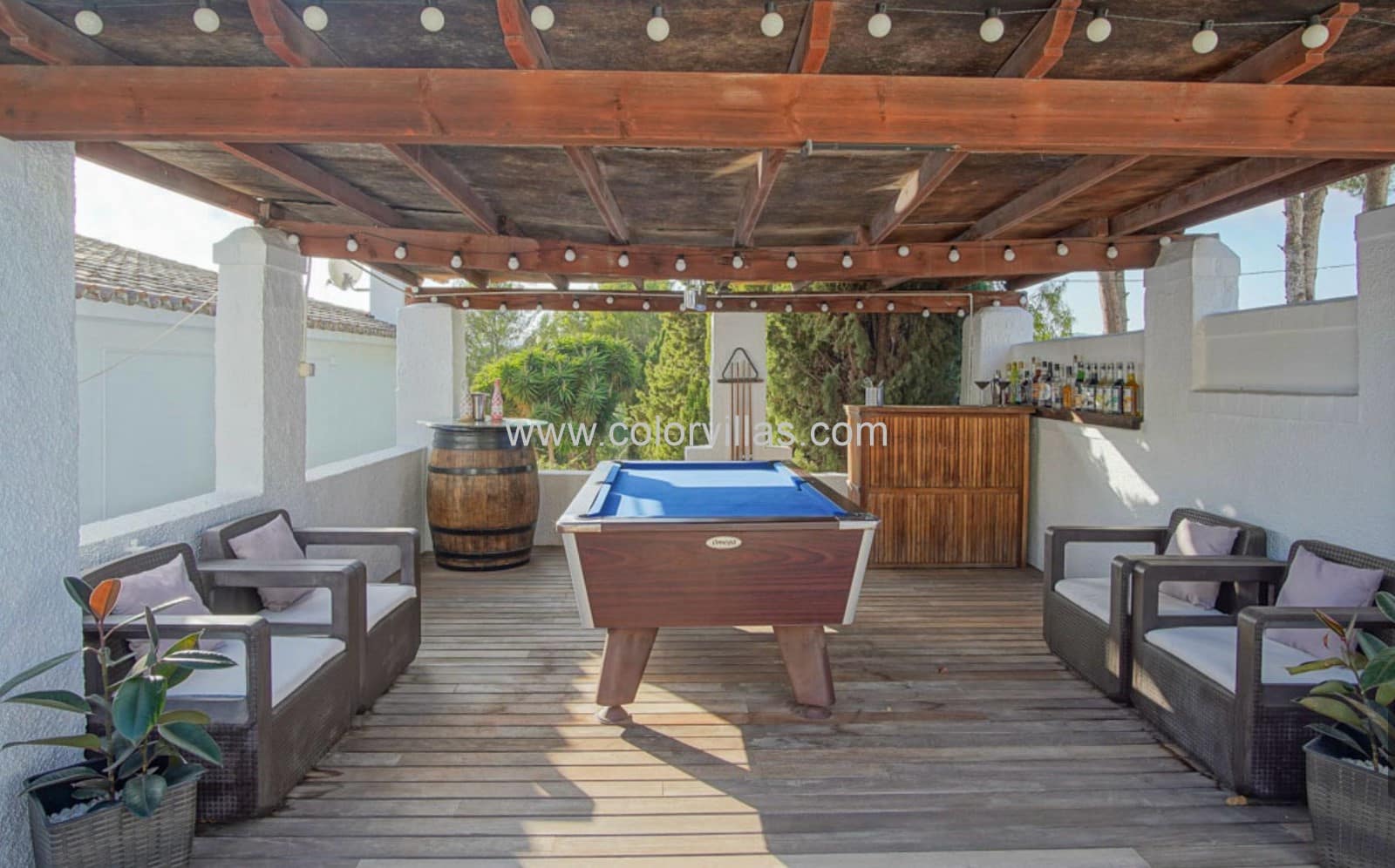 6 bedroom Villa for sale in Teulada with garage - € 895,000 (Ref: 9414703)