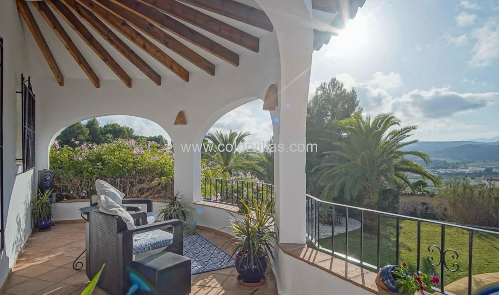 6 bedroom Villa for sale in Teulada with garage - € 895,000 (Ref: 9414703)