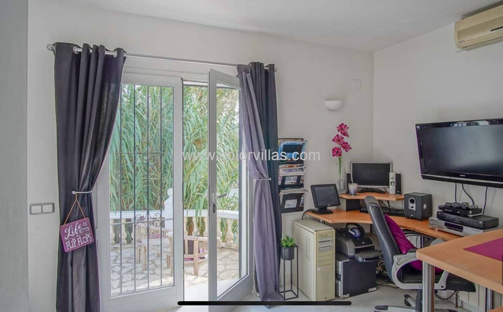 6 bedroom Villa for sale in Teulada with garage - € 895,000 (Ref: 9414703)