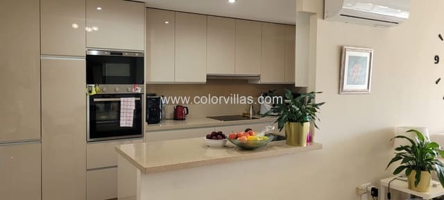 Semi-Rækkehus til salg i Javea / Xàbia med garage - € 529.000 (Ref: 9414705)