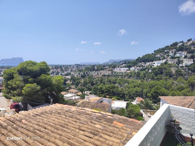 Chalet de 7 habitaciones en Moraira, Teulada-Moraira en venta con piscina garaje - 980.000 € (Ref: 9414713)