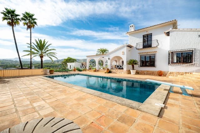 5 Zimmer Villa zu verkaufen in Moraira, Teulada-Moraira mit Garage - 1.540.000 € (Ref: 9414719)