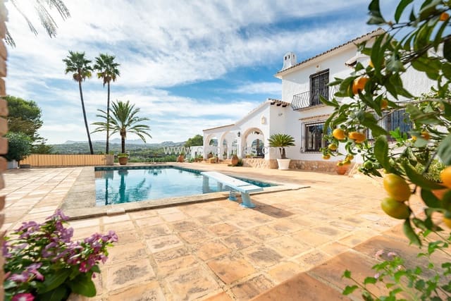 5 Zimmer Villa zu verkaufen in Moraira, Teulada-Moraira mit Garage - 1.540.000 € (Ref: 9414719)