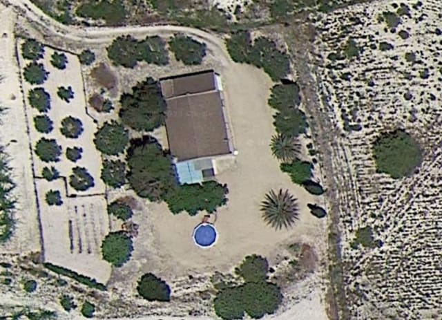 Finca/Country House for sale in Agullent with pool - € 169,000 (Ref: 9414727)