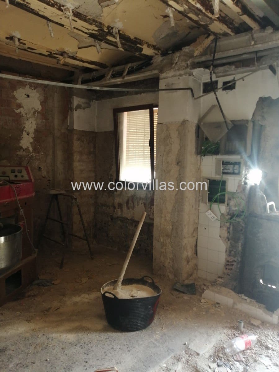 Hus til salgs i Teulada - € 69 000 (Ref: 9414737)