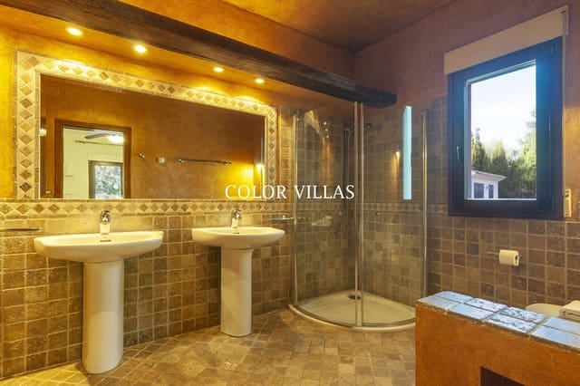 7 makuuhuone Maalaistalo myytävänä paikassa Benissa mukana uima-altaan 
autotalli - 995 000 € (Ref: 9414738)