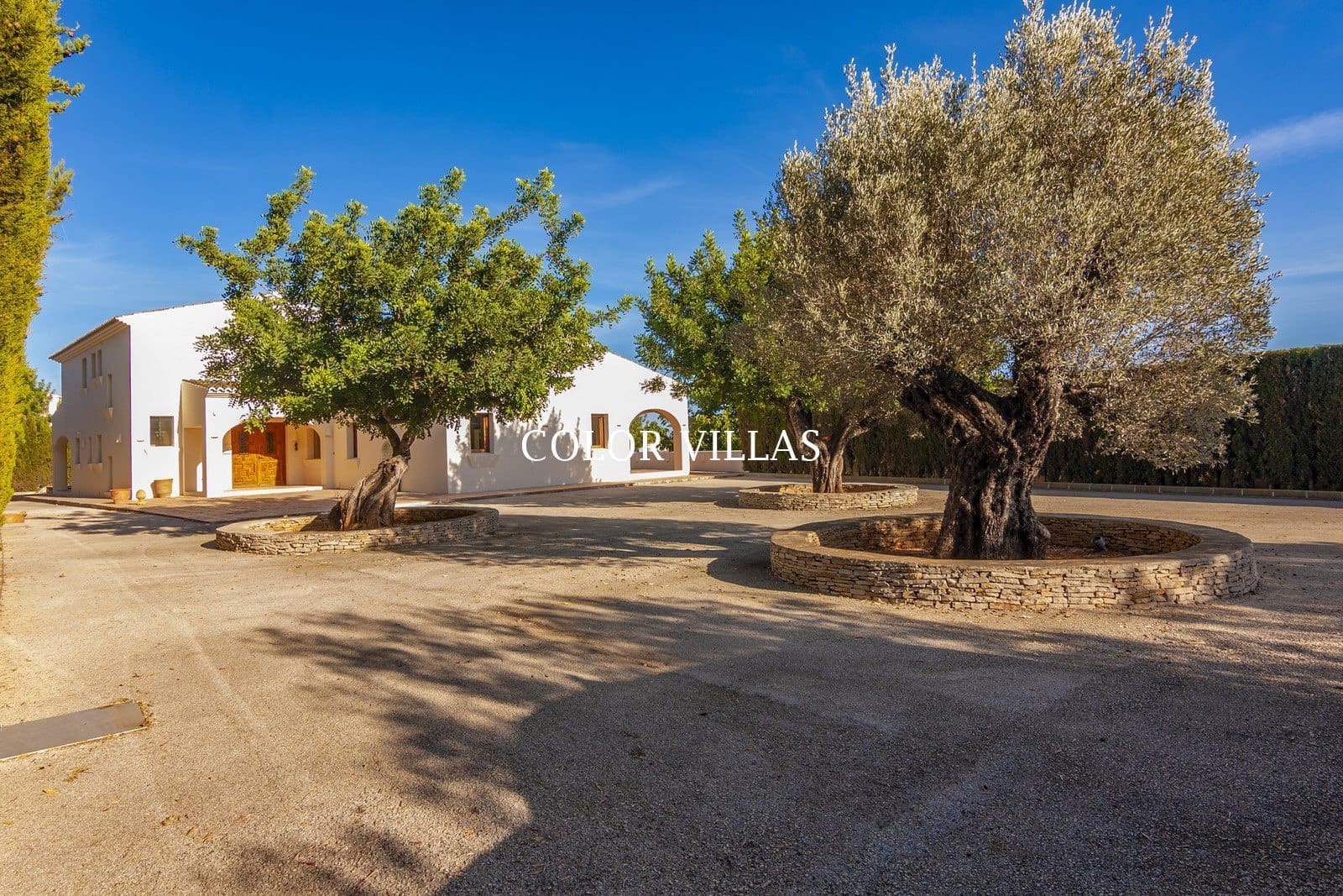 7 makuuhuone Maalaistalo myytävänä paikassa Benissa mukana uima-altaan 
autotalli - 995 000 € (Ref: 9414738)