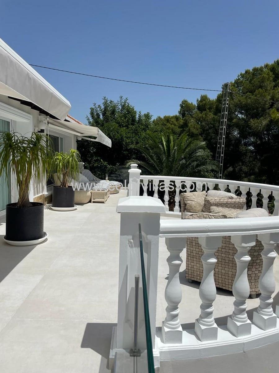 Chalet de 4 habitaciones en Moraira en venta con garaje - 1.350.000 € (Ref: 9414739)