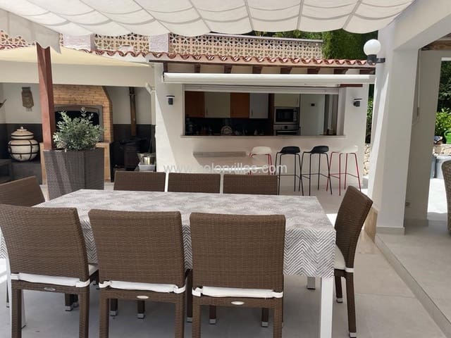 Chalet de 4 habitaciones en Moraira, Teulada-Moraira en venta con garaje - 1.350.000 € (Ref: 9414739)