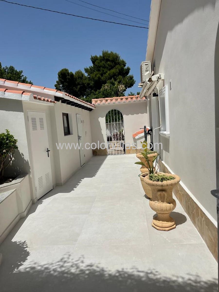 Chalet de 4 habitaciones en Moraira en venta con garaje - 1.350.000 € (Ref: 9414739)