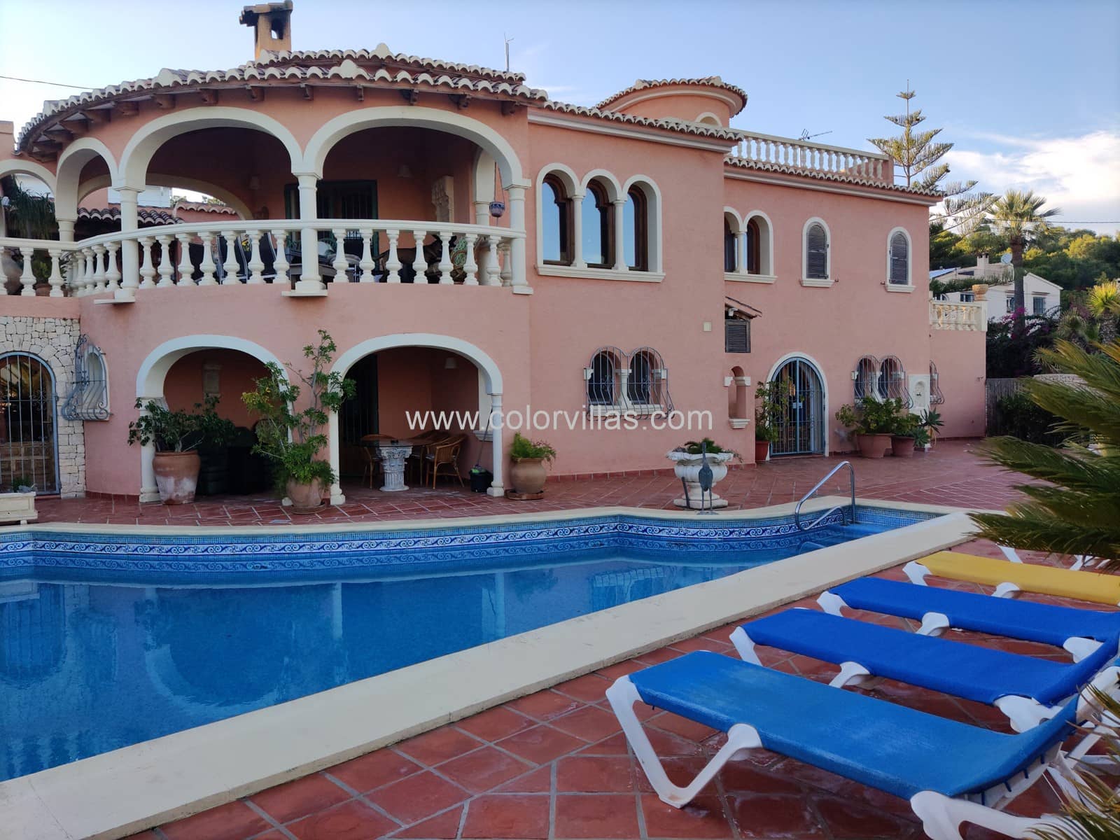 7 sovrum Villa till salu i Benissa med pool garage - 850 000 € (Ref: 9414744)