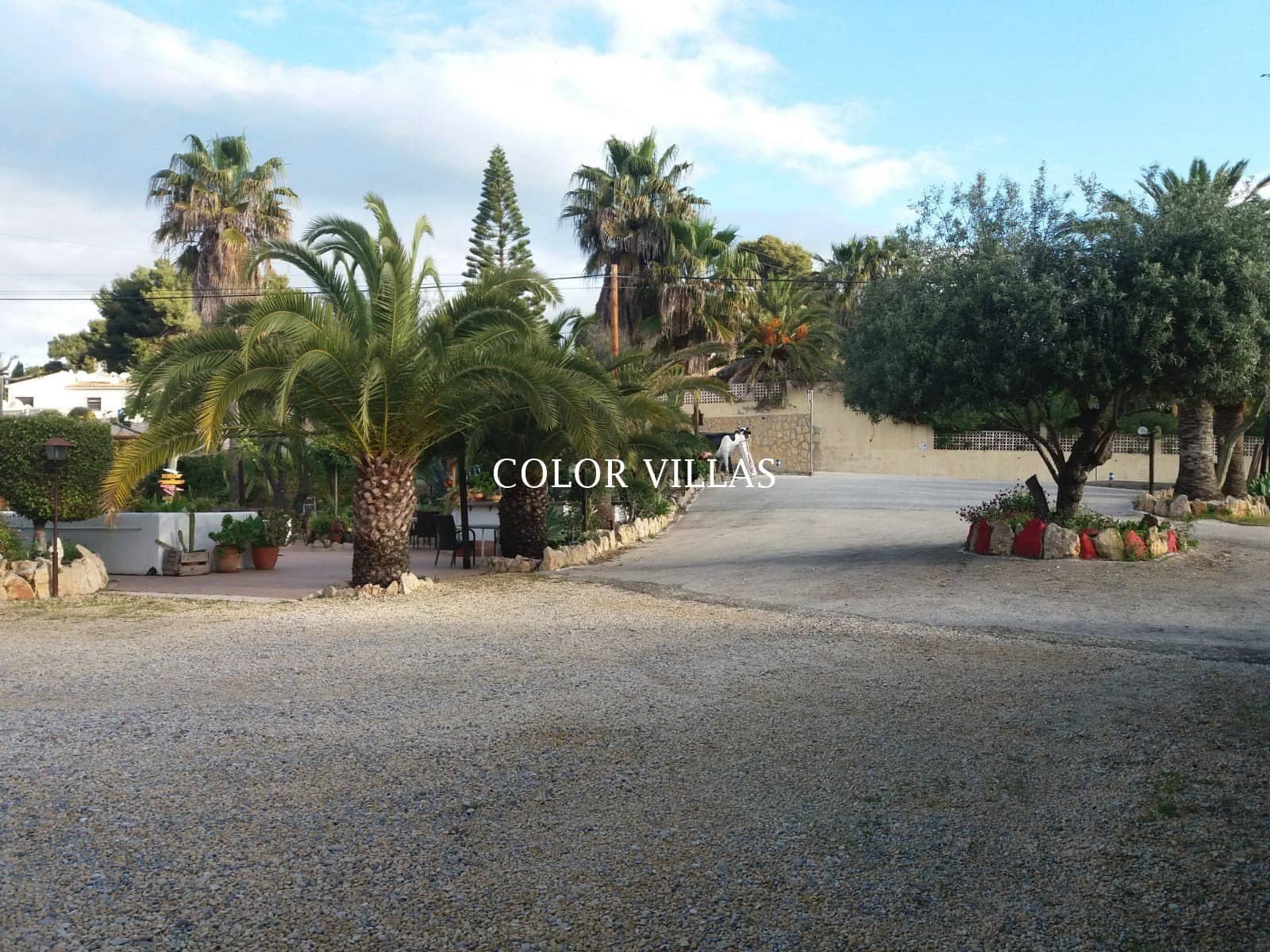 3 bedroom Restaurant/Bar for sale in Moraira with garage - € 735,000 (Ref: 9414746)