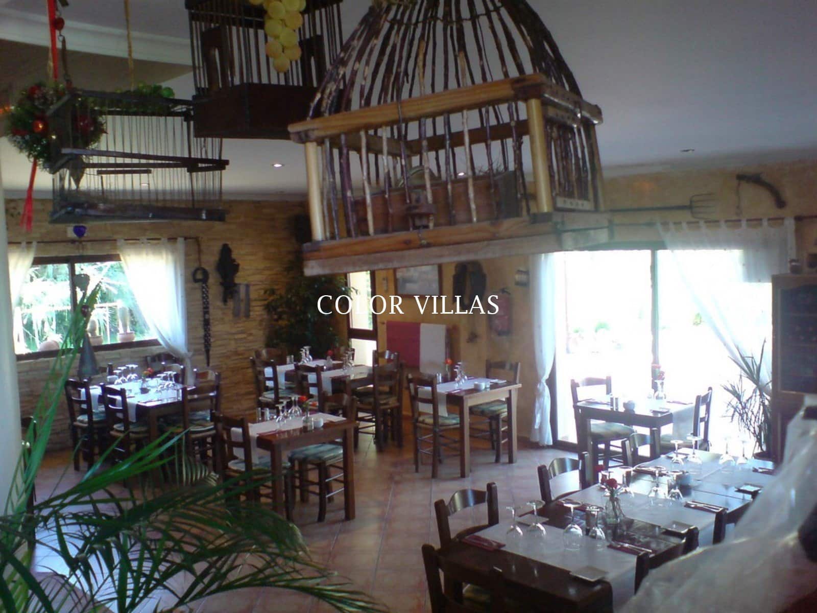3 bedroom Restaurant/Bar for sale in Moraira with garage - € 735,000 (Ref: 9414746)